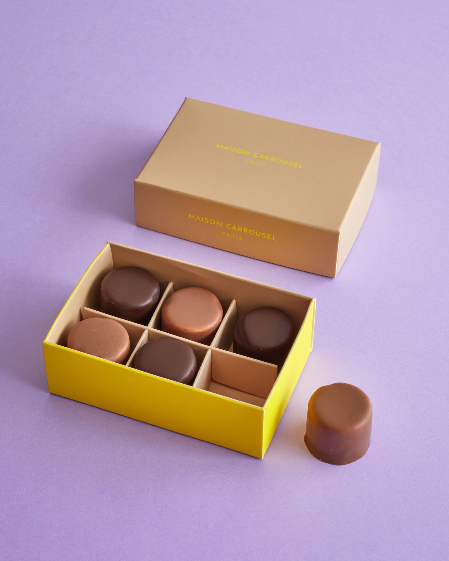 6 Small chocolate-covered marshmallow vanilla delights (Copi)