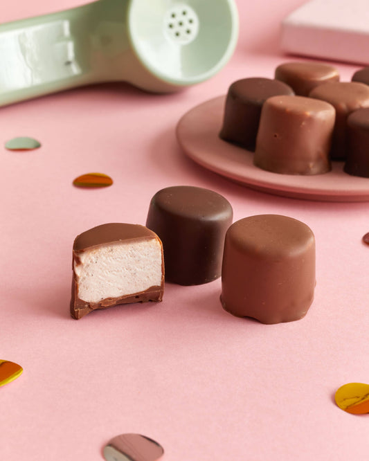 36 Small chocolate-covered marshmallow vanilla delights (Copi
