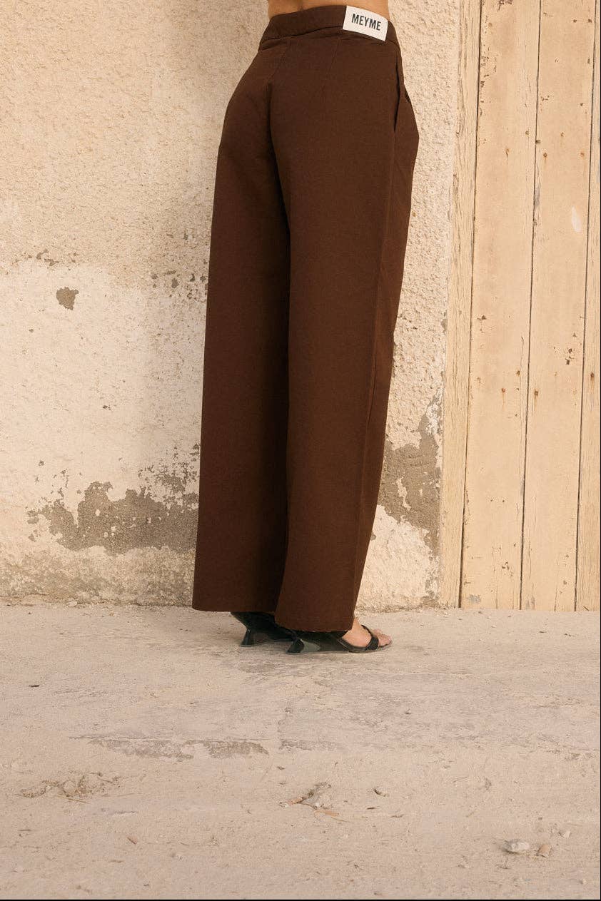 Pleated tapered trousers