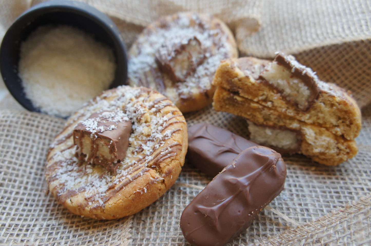 BISCUIT | 🍫 COOKIE OF THE MONTH 🍫 - BOUNTY Cookie