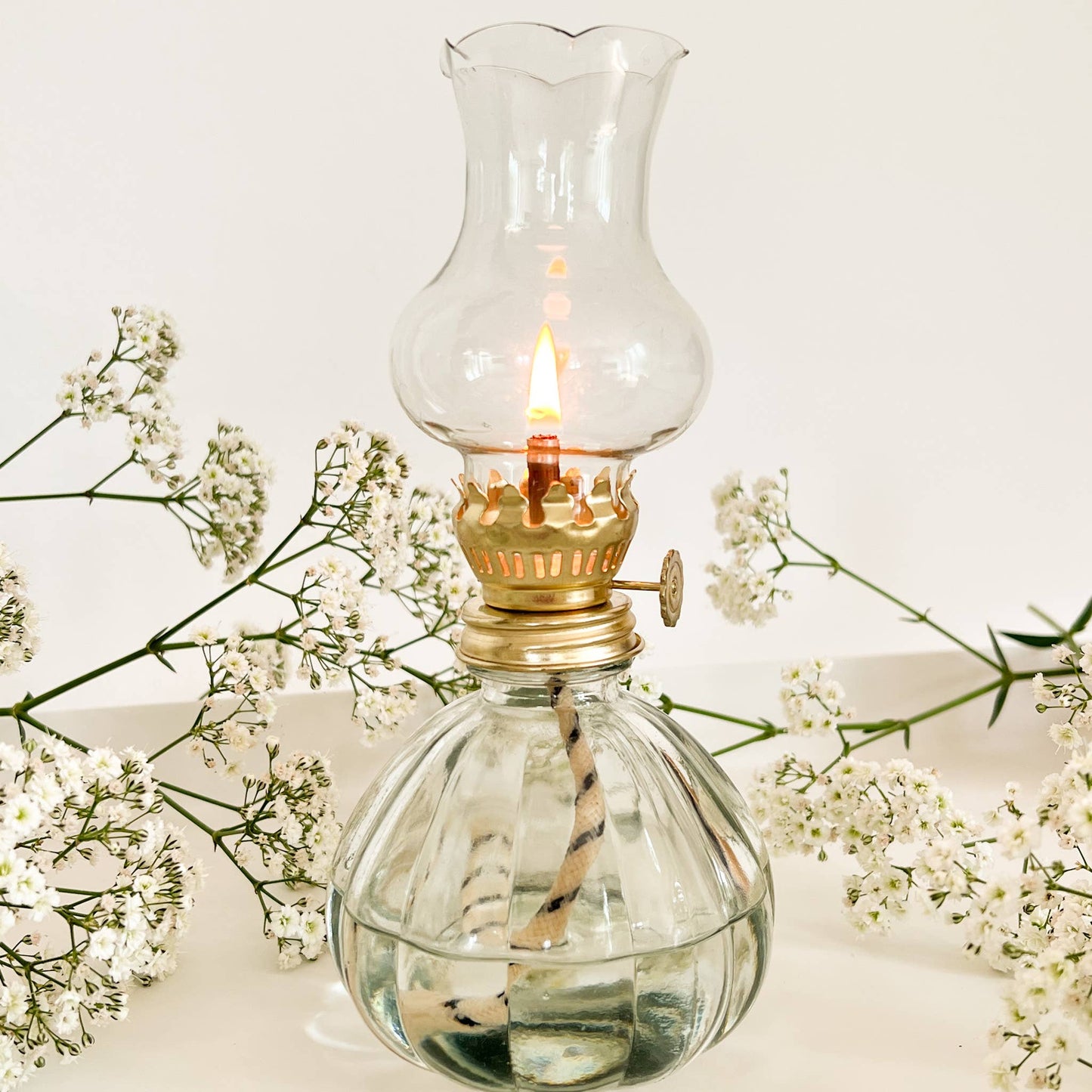 ROSA 19cm vintage style oil lamp